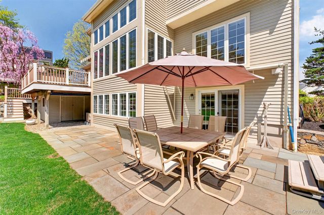 75 Kensington Lane, Yorktown Heights, NY 10598