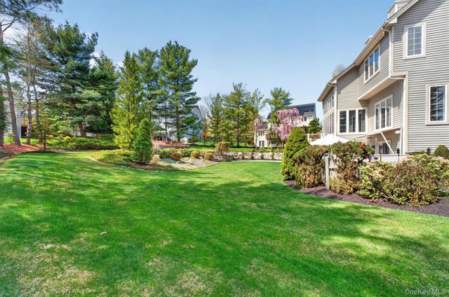 75 Kensington Lane, Yorktown Heights, NY 10598