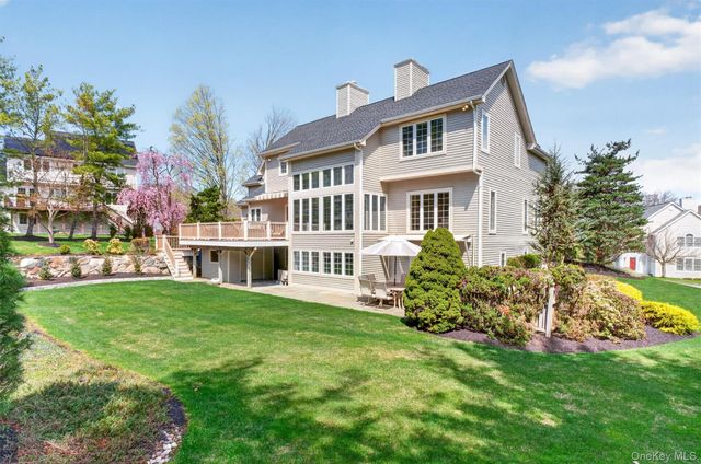 75 Kensington Lane, Yorktown Heights, NY 10598