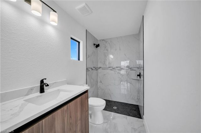 1901 NW 30th ST, Cape Coral, FL 33993