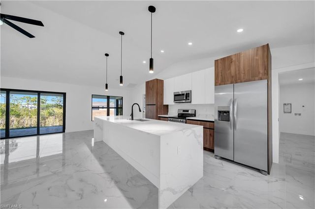 1901 NW 30th ST, Cape Coral, FL 33993