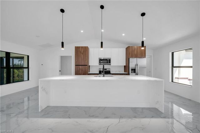 1901 NW 30th ST, Cape Coral, FL 33993