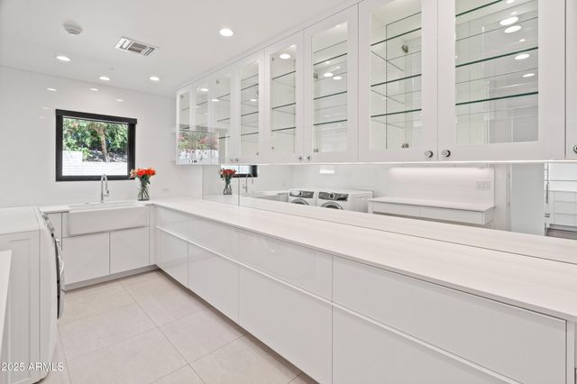 4218 E PALO VERDE Drive, Phoenix, AZ 85018