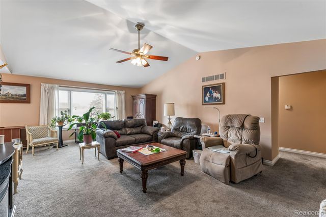 7039 Rosewood Drive, Clayton Charter Township, MI 48433