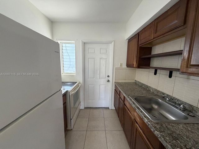 8321 Crespi Blvd 6, Miami Beach, FL 33141