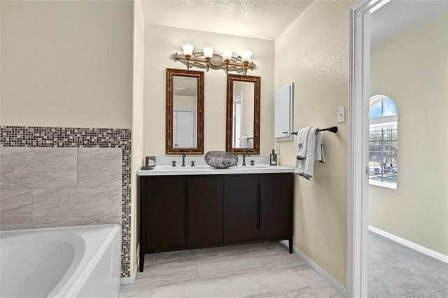 16107 Sheldon Ridge Way, Houston, TX 77044