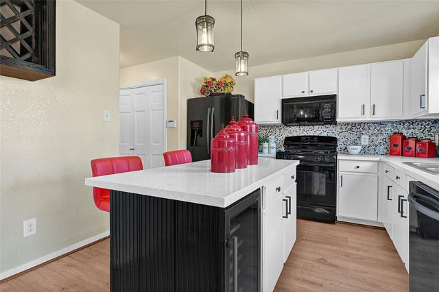 16107 Sheldon Ridge Way, Houston, TX 77044