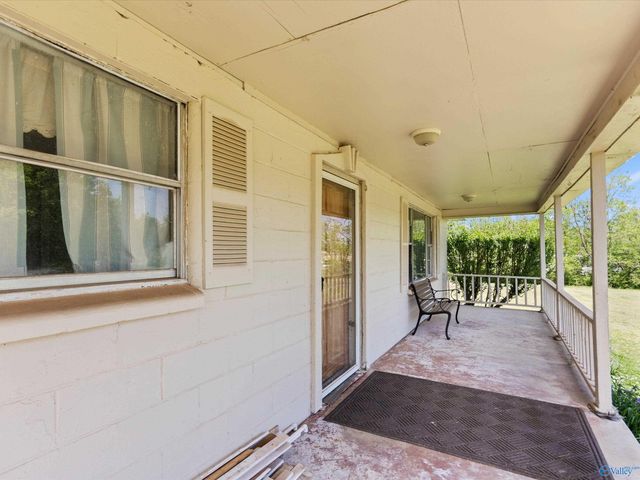 18280 Alabama Highway 20, Hillsboro, AL 35643