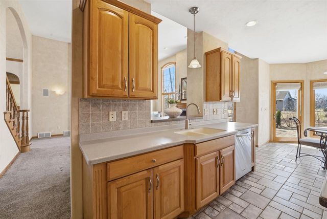 N9427 DUSTY DRIVE, Appleton, WI 54915