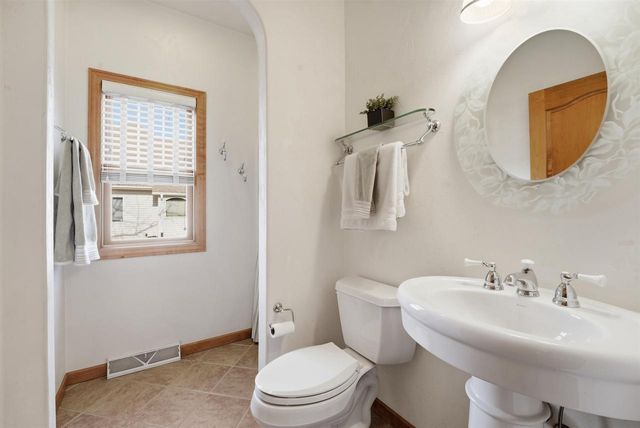 N9427 DUSTY DRIVE, Appleton, WI 54915