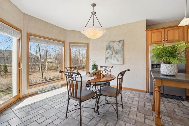 N9427 DUSTY DRIVE, Appleton, WI 54915