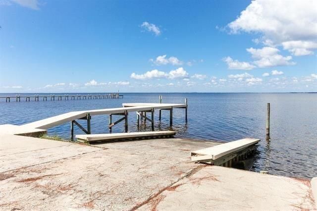 7456 Woodmont Road, Navarre, FL 32566