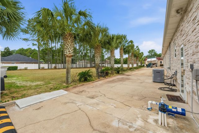 7456 Woodmont Road, Navarre, FL 32566