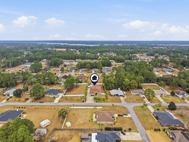 7456 Woodmont Road, Navarre, FL 32566