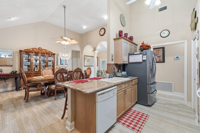 7456 Woodmont Road, Navarre, FL 32566