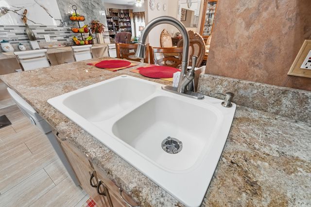 7456 Woodmont Road, Navarre, FL 32566