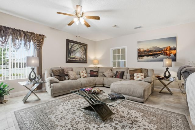 7456 Woodmont Road, Navarre, FL 32566