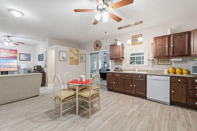 7456 Woodmont Road, Navarre, FL 32566