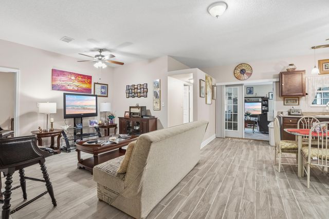 7456 Woodmont Road, Navarre, FL 32566