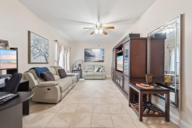 7456 Woodmont Road, Navarre, FL 32566