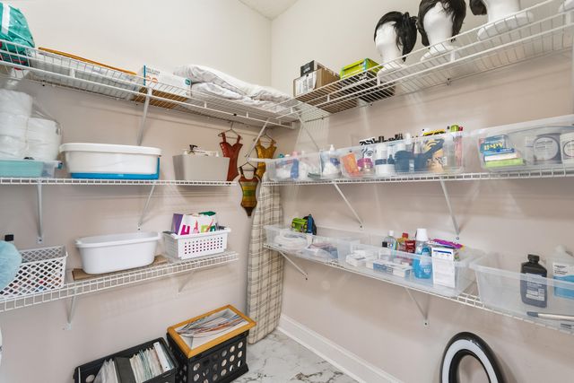 7456 Woodmont Road, Navarre, FL 32566