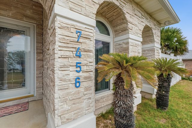 7456 Woodmont Road, Navarre, FL 32566