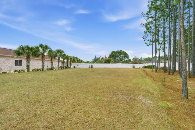 7456 Woodmont Road, Navarre, FL 32566