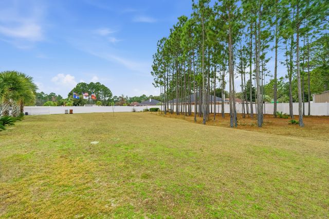 7456 Woodmont Road, Navarre, FL 32566