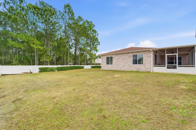 7456 Woodmont Road, Navarre, FL 32566
