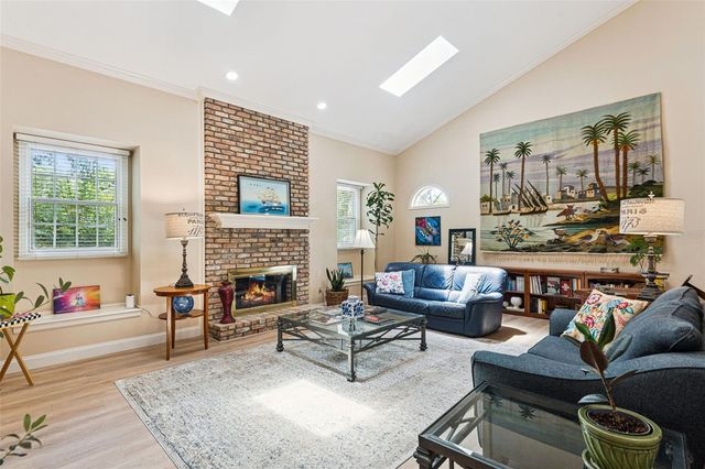 628 E CLUB CIRCLE, Longwood, FL 32779