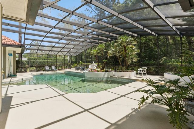 628 E CLUB CIRCLE, Longwood, FL 32779