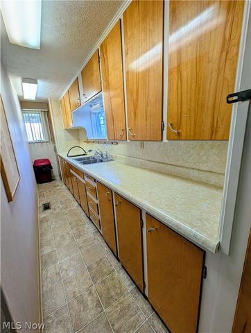 17991 Mahoning Avenue, Lake Milton, OH 44429