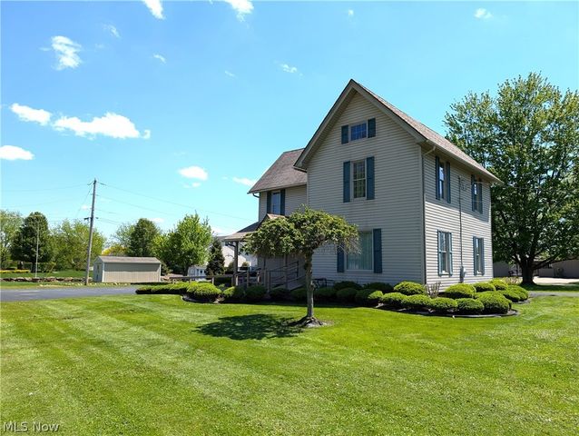 17991 Mahoning Avenue, Lake Milton, OH 44429