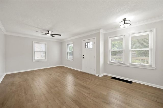 1306 Gibbs Road, Kansas City, KS 66103