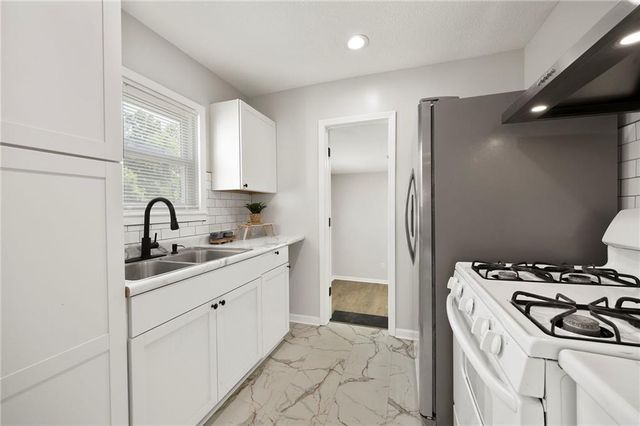 1306 Gibbs Road, Kansas City, KS 66103