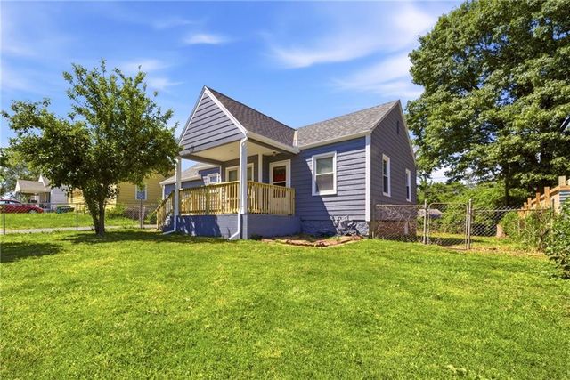 1306 Gibbs Road, Kansas City, KS 66103