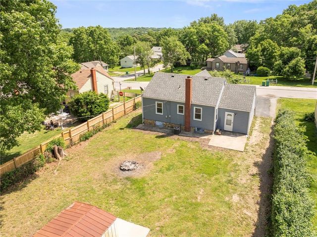 1306 Gibbs Road, Kansas City, KS 66103