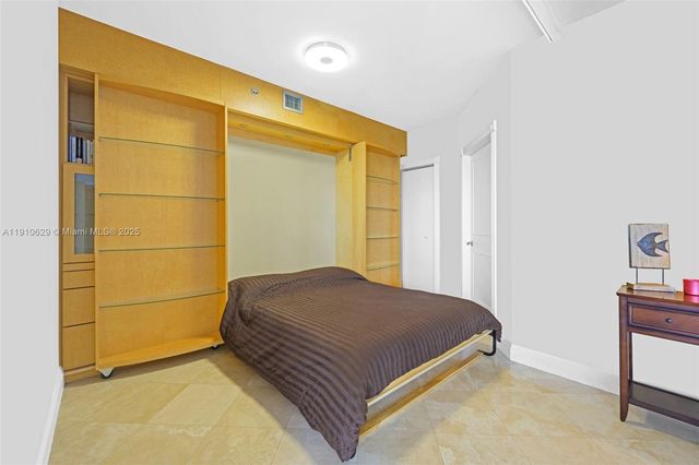 4779 Collins Ave 3206, Miami Beach, FL 33140