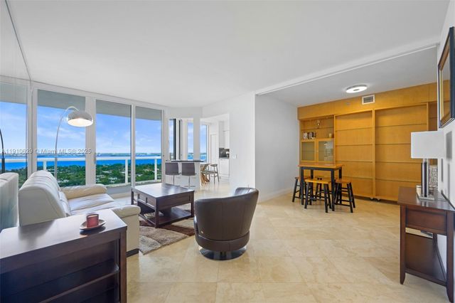 4779 Collins Ave 3206, Miami Beach, FL 33140