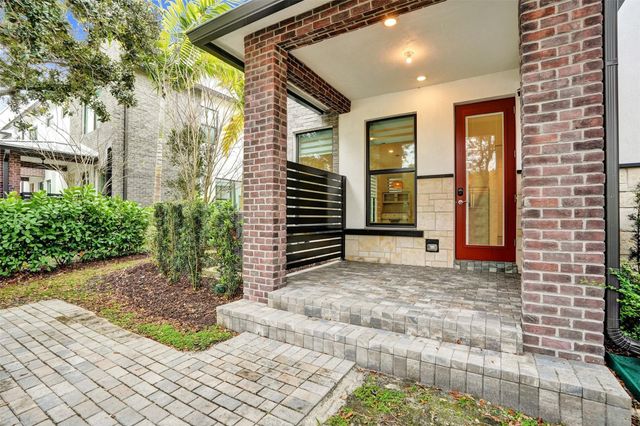 8355 NW 7th Place, Plantation, FL 33324