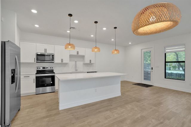 8355 NW 7th Place, Plantation, FL 33324