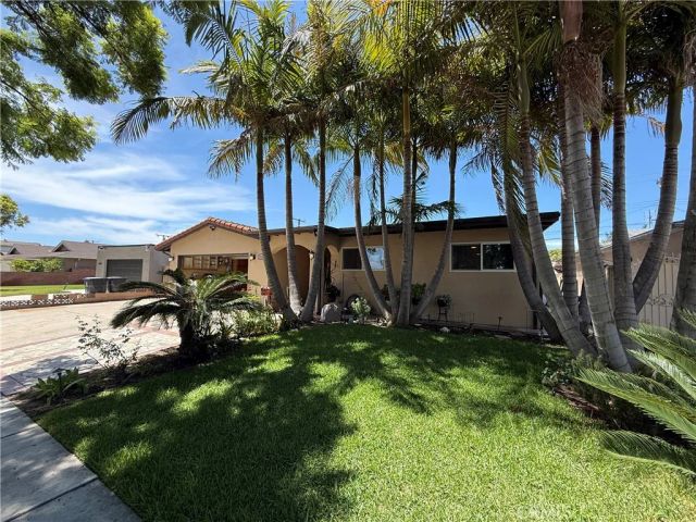 1916 S Wood, Santa Ana, CA 92704