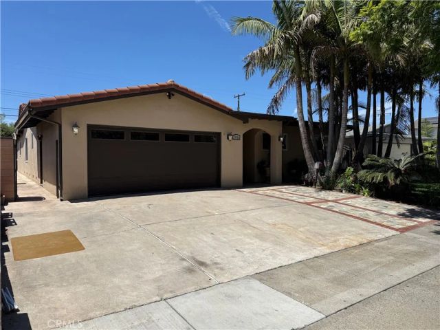 1916 S Wood, Santa Ana, CA 92704