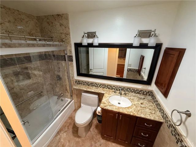 1916 S Wood, Santa Ana, CA 92704