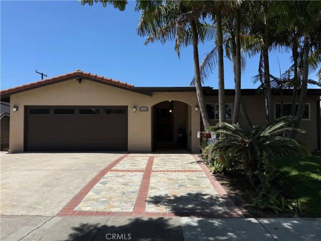 1916 S Wood, Santa Ana, CA 92704