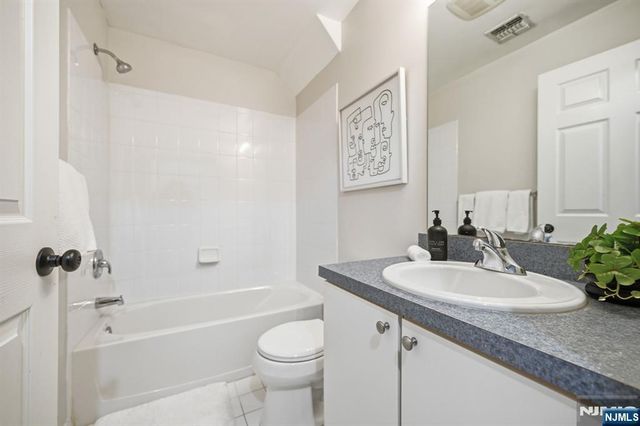 349 Wilshire Drive 3050, Nutley, NJ 07110