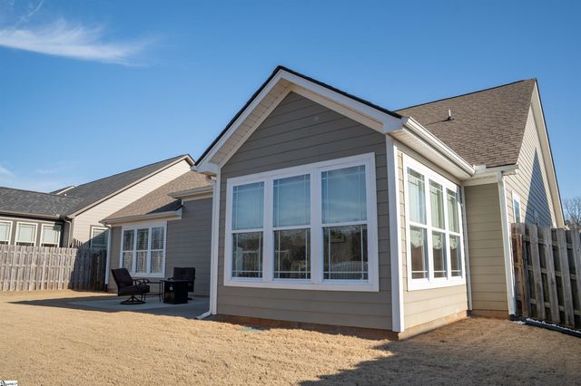 642 Cub Branch Drive, Spartanburg, SC 29301