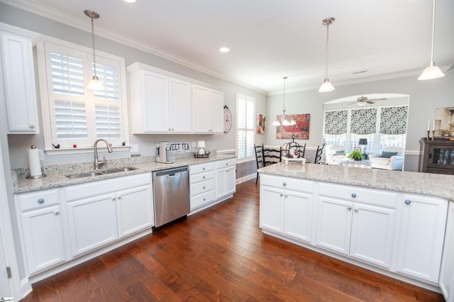 642 Cub Branch Drive, Spartanburg, SC 29301