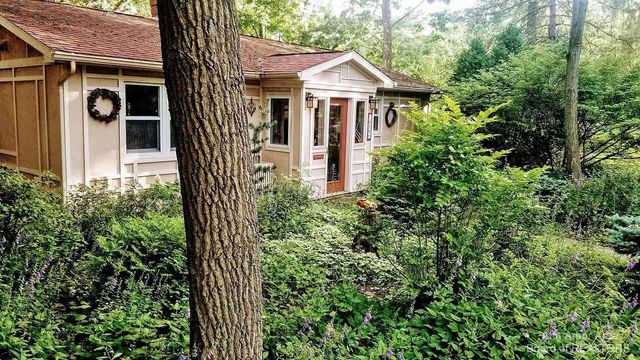 611 Robin Road, Ann Arbor, MI 48103