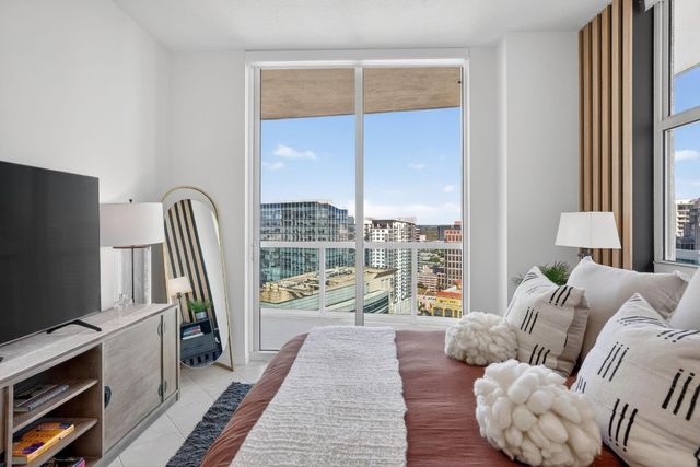 347 N New River Drive PH 6, Fort Lauderdale, FL 33301